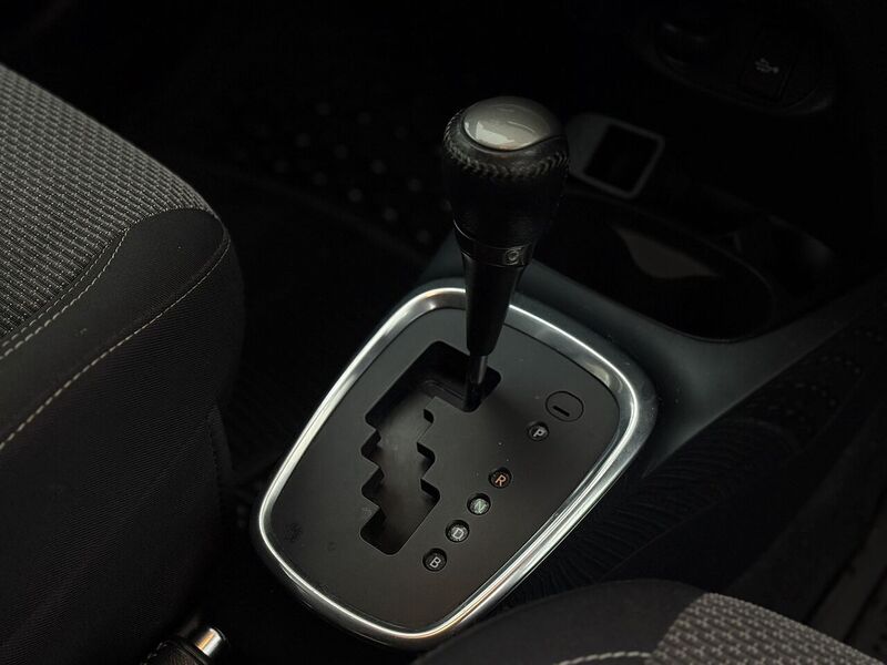 Toyota Yaris 1.5 VVT-h Icon Hatchback 5dr Petrol Hybrid E-CVT Euro 6 (101 ps) - U152