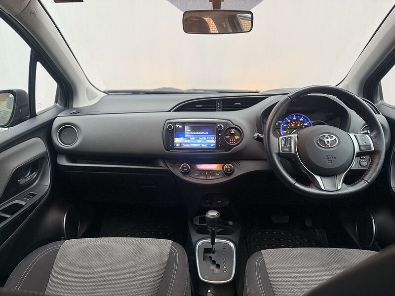Toyota Yaris 1.5 VVT-h Icon Hatchback 5dr Petrol Hybrid E-CVT Euro 6 (101 ps) - U152