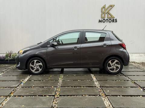 Toyota Yaris 1.5 VVT-h Icon Hatchback 5dr Petrol Hybrid E-CVT Euro 6 (101 ps) - U152