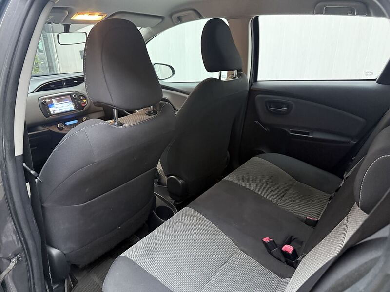 Toyota Yaris 1.5 VVT-h Icon Hatchback 5dr Petrol Hybrid E-CVT Euro 6 (101 ps) - U152