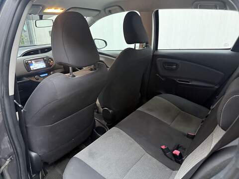 Toyota Yaris 1.5 VVT-h Icon Hatchback 5dr Petrol Hybrid E-CVT Euro 6 (101 ps) - U152