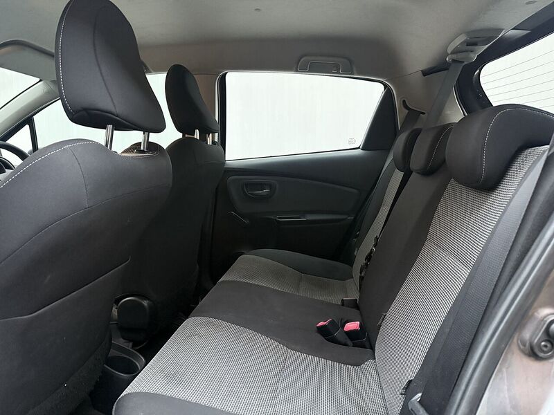 Toyota Yaris 1.5 VVT-h Icon Hatchback 5dr Petrol Hybrid E-CVT Euro 6 (101 ps) - U152