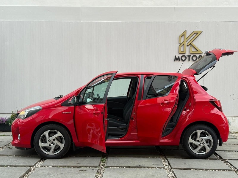 Toyota Yaris 1.5 VVT-h Icon Hatchback 5dr Petrol Hybrid E-CVT Euro 6 (101 ps) - U157