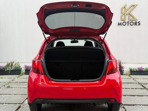 Toyota Yaris 1.5 VVT-h Icon Hatchback 5dr Petrol Hybrid E-CVT Euro 6 (101 ps) - U157