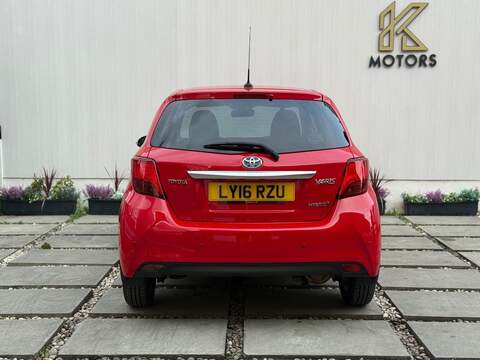 Toyota Yaris 1.5 VVT-h Icon Hatchback 5dr Petrol Hybrid E-CVT Euro 6 (101 ps) - U157