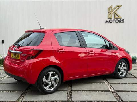 Toyota Yaris 1.5 VVT-h Icon Hatchback 5dr Petrol Hybrid E-CVT Euro 6 (101 ps) - U157