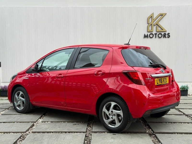 Toyota Yaris 1.5 VVT-h Icon Hatchback 5dr Petrol Hybrid E-CVT Euro 6 (101 ps) - U157
