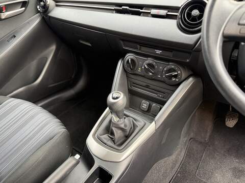 Mazda Mazda2 1.5 SKYACTIV-G SE Hatchback 5dr Petrol Manual Euro 6 (s/s) (75 ps) - U170