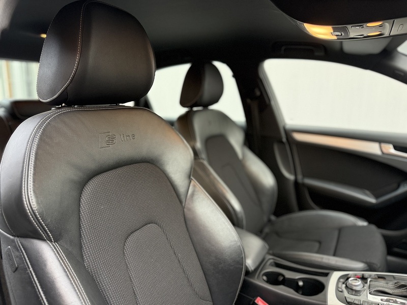 Audi A4 2.0 TFSI Executive S line Saloon 4dr Petrol S Tronic quattro Euro 5 (211 ps) - U178