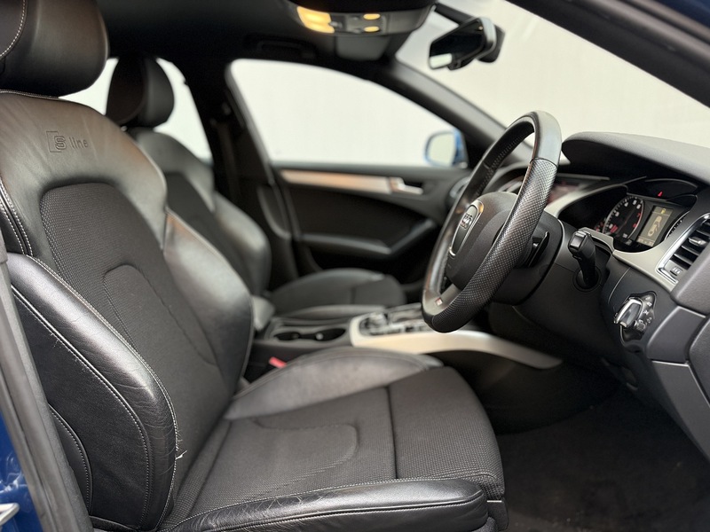 Audi A4 2.0 TFSI Executive S line Saloon 4dr Petrol S Tronic quattro Euro 5 (211 ps) - U178