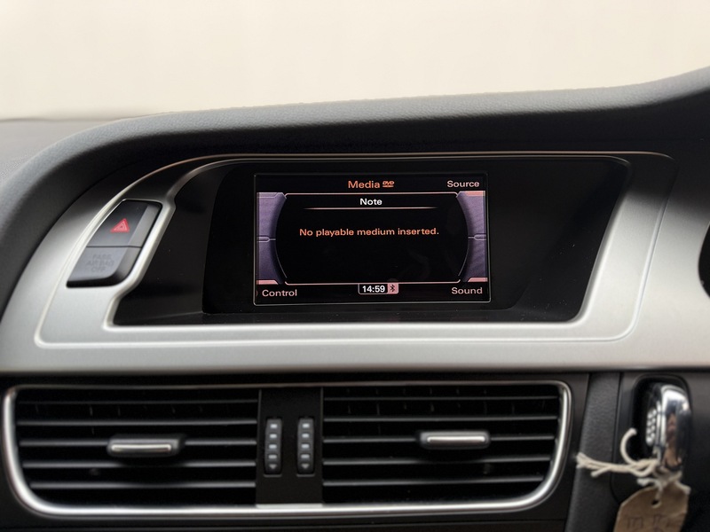 Audi A4 2.0 TFSI Executive S line Saloon 4dr Petrol S Tronic quattro Euro 5 (211 ps) - U178