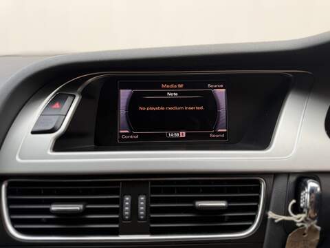 Audi A4 2.0 TFSI Executive S line Saloon 4dr Petrol S Tronic quattro Euro 5 (211 ps) - U178