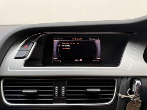 Audi A4 2.0 TFSI Executive S line Saloon 4dr Petrol S Tronic quattro Euro 5 (211 ps) - U178