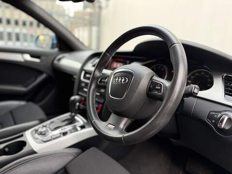 Audi A4 2.0 TFSI Executive S line Saloon 4dr Petrol S Tronic quattro Euro 5 (211 ps) - U178