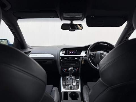 Audi A4 2.0 TFSI Executive S line Saloon 4dr Petrol S Tronic quattro Euro 5 (211 ps) - U178