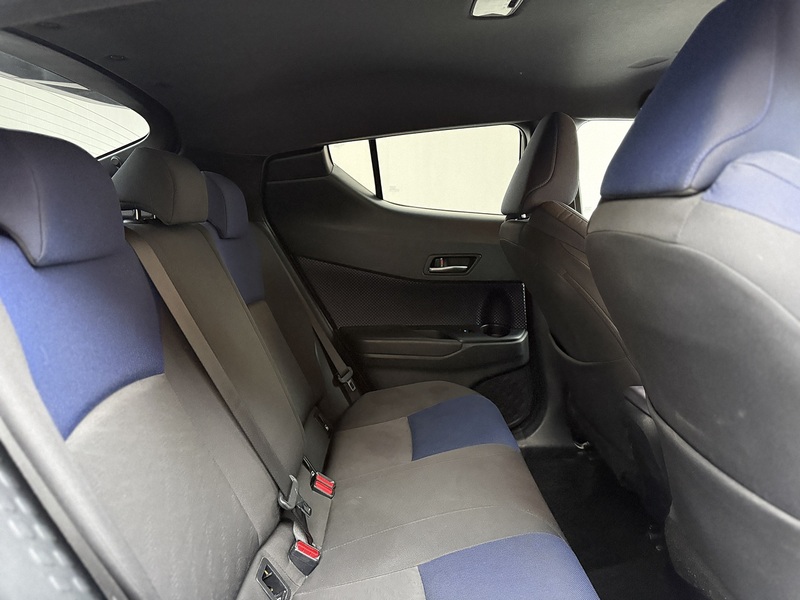 Toyota C-HR 1.8 VVT-h Dynamic SUV 5dr Petrol Hybrid CVT Euro 6 (s/s) (122 ps) - U188