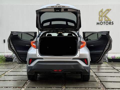 Toyota C-HR 1.8 VVT-h Dynamic SUV 5dr Petrol Hybrid CVT Euro 6 (s/s) (122 ps) - U188