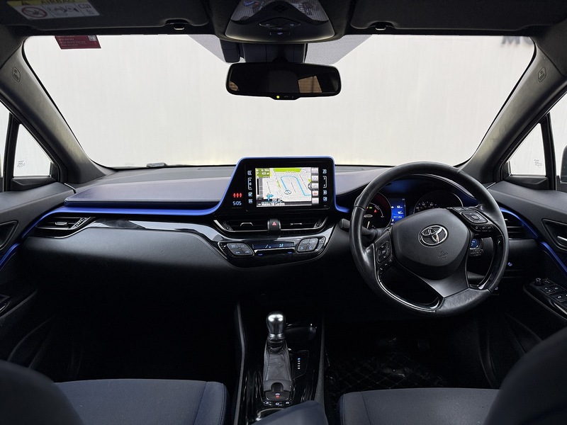 Toyota C-HR 1.8 VVT-h Dynamic SUV 5dr Petrol Hybrid CVT Euro 6 (s/s) (122 ps) - U188