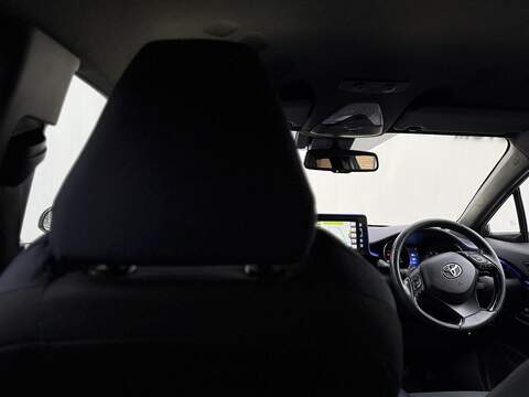 Toyota C-HR 1.8 VVT-h Dynamic SUV 5dr Petrol Hybrid CVT Euro 6 (s/s) (122 ps) - U188