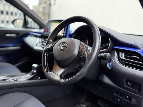 Toyota C-HR 1.8 VVT-h Dynamic SUV 5dr Petrol Hybrid CVT Euro 6 (s/s) (122 ps) - U188