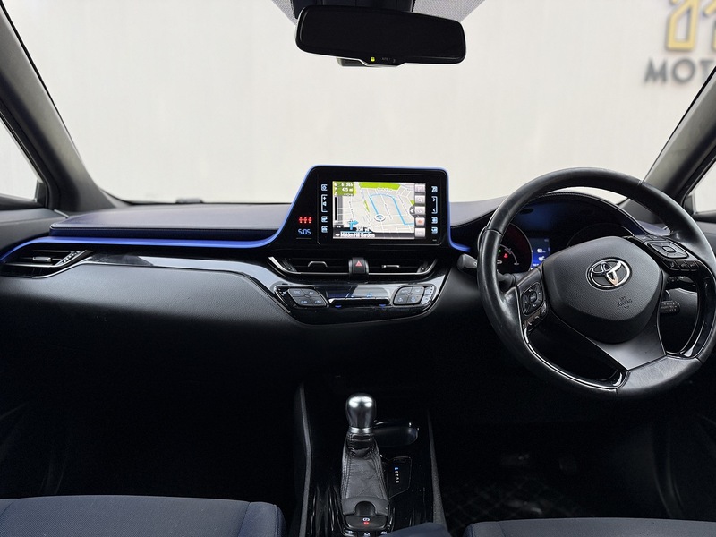Toyota C-HR 1.8 VVT-h Dynamic SUV 5dr Petrol Hybrid CVT Euro 6 (s/s) (122 ps) - U188