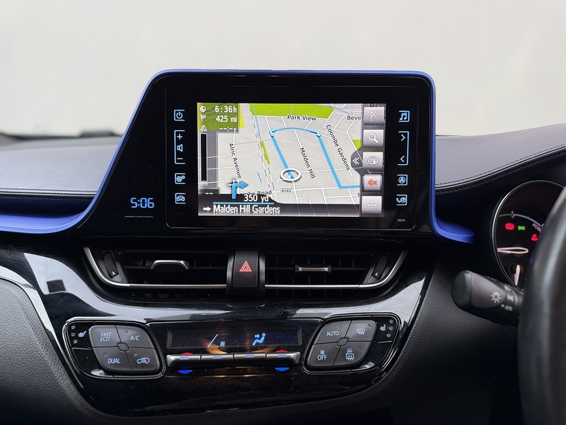 Toyota C-HR 1.8 VVT-h Dynamic SUV 5dr Petrol Hybrid CVT Euro 6 (s/s) (122 ps) - U188