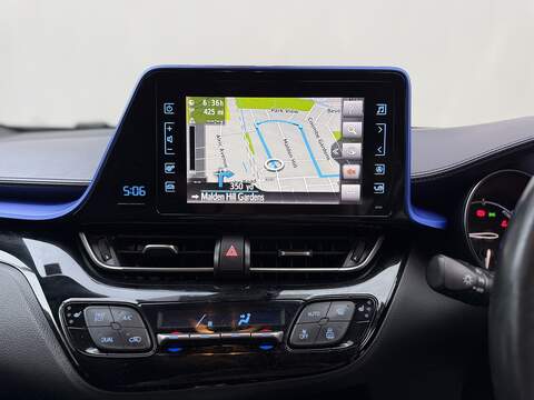 Toyota C-HR 1.8 VVT-h Dynamic SUV 5dr Petrol Hybrid CVT Euro 6 (s/s) (122 ps) - U188