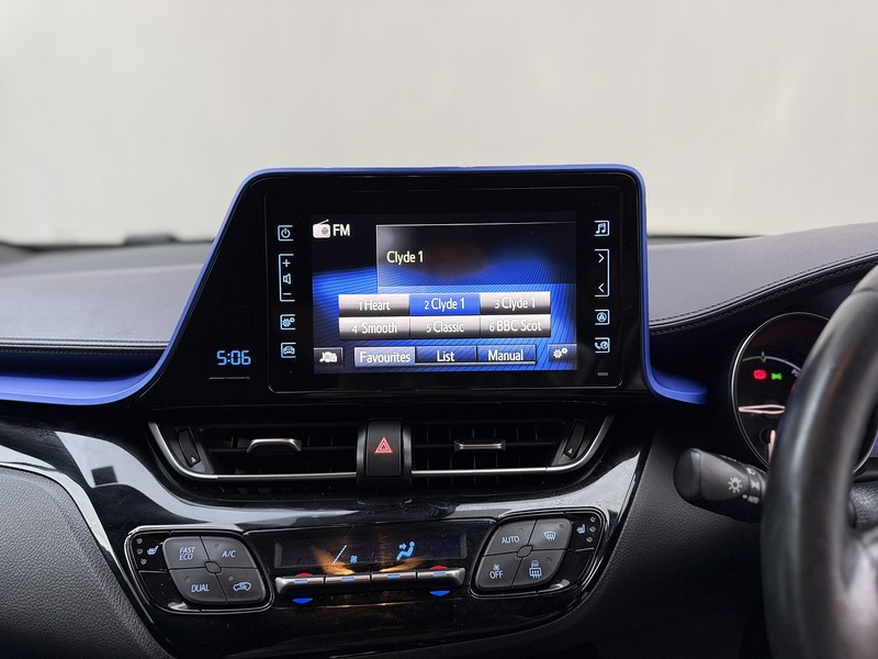 Toyota C-HR 1.8 VVT-h Dynamic SUV 5dr Petrol Hybrid CVT Euro 6 (s/s) (122 ps) - U188