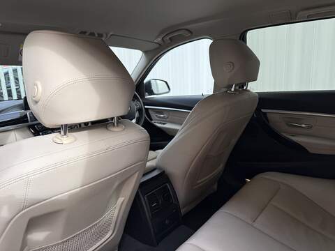 BMW 3 Series 2.0 320i Sport Touring 5dr Petrol Auto Euro 6 (s/s) (184 ps) - U191