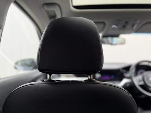 Kia Niro 64kWh 4+ SUV 5dr Electric Auto (201 bhp) - U194