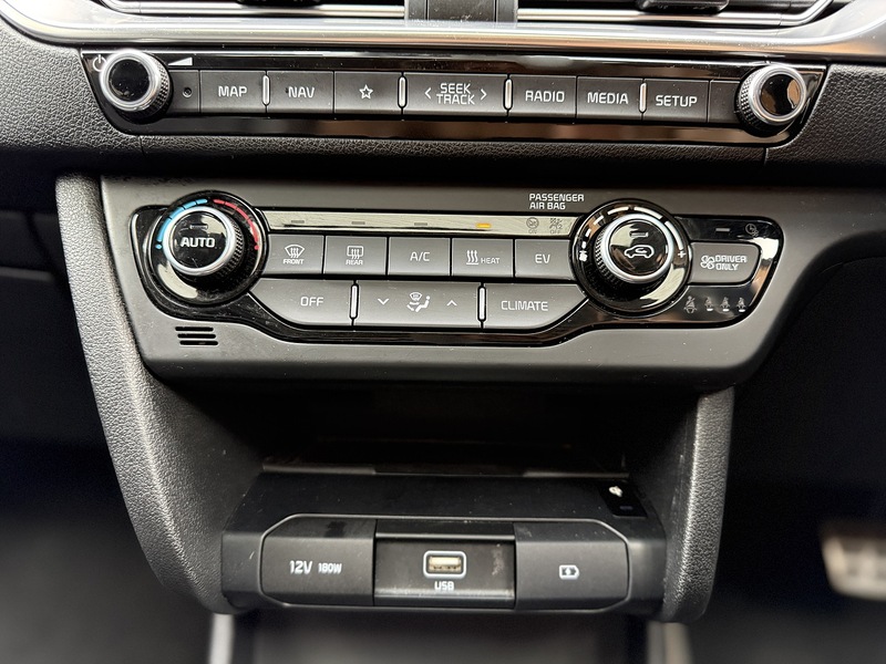 Kia Niro 64kWh 4+ SUV 5dr Electric Auto (201 bhp) - U194