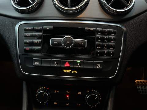 Mercedes-Benz GLA 2.1 GLA220 CDI AMG Line SUV 5dr Diesel 7G-DCT 4MATIC Euro 6 (s/s) (170 ps) - U196