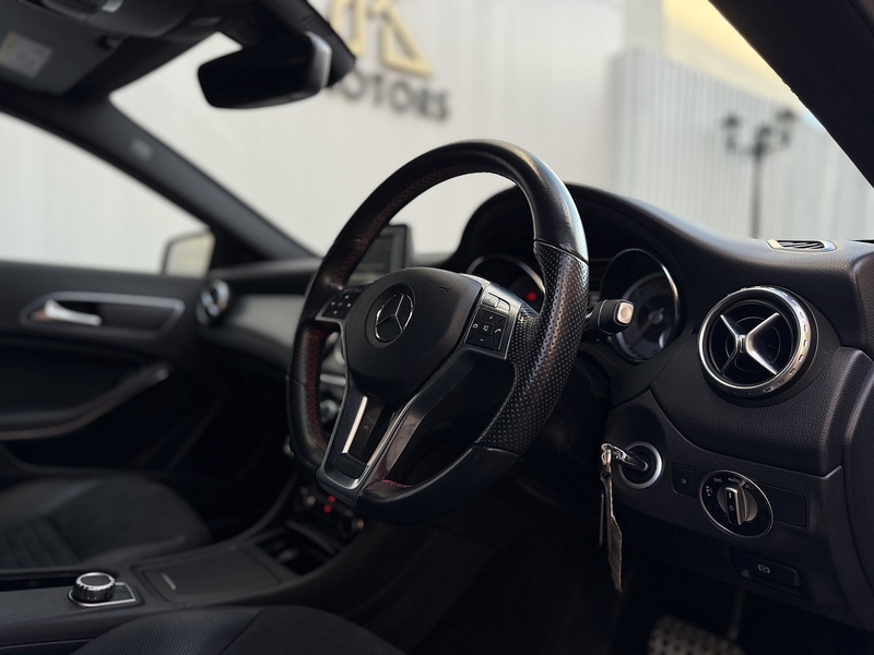 Mercedes-Benz GLA 2.1 GLA220 CDI AMG Line SUV 5dr Diesel 7G-DCT 4MATIC Euro 6 (s/s) (170 ps) - U198