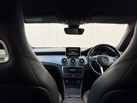 Mercedes-Benz GLA 2.1 GLA220 CDI AMG Line SUV 5dr Diesel 7G-DCT 4MATIC Euro 6 (s/s) (170 ps) - U198