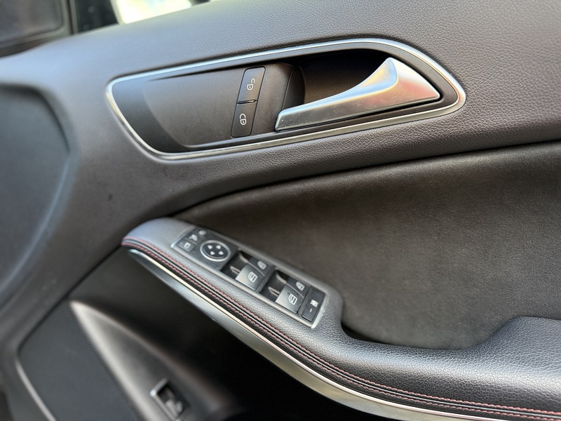 Mercedes-Benz GLA 2.1 GLA220 CDI AMG Line SUV 5dr Diesel 7G-DCT 4MATIC Euro 6 (s/s) (170 ps) - U198