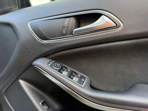 Mercedes-Benz GLA 2.1 GLA220 CDI AMG Line SUV 5dr Diesel 7G-DCT 4MATIC Euro 6 (s/s) (170 ps) - U198