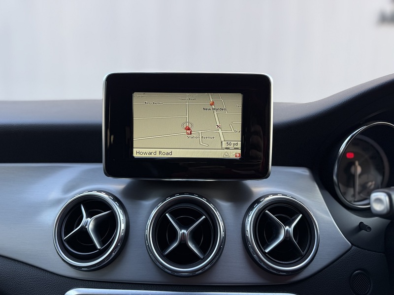 Mercedes-Benz GLA 2.1 GLA220 CDI AMG Line SUV 5dr Diesel 7G-DCT 4MATIC Euro 6 (s/s) (170 ps) - U198