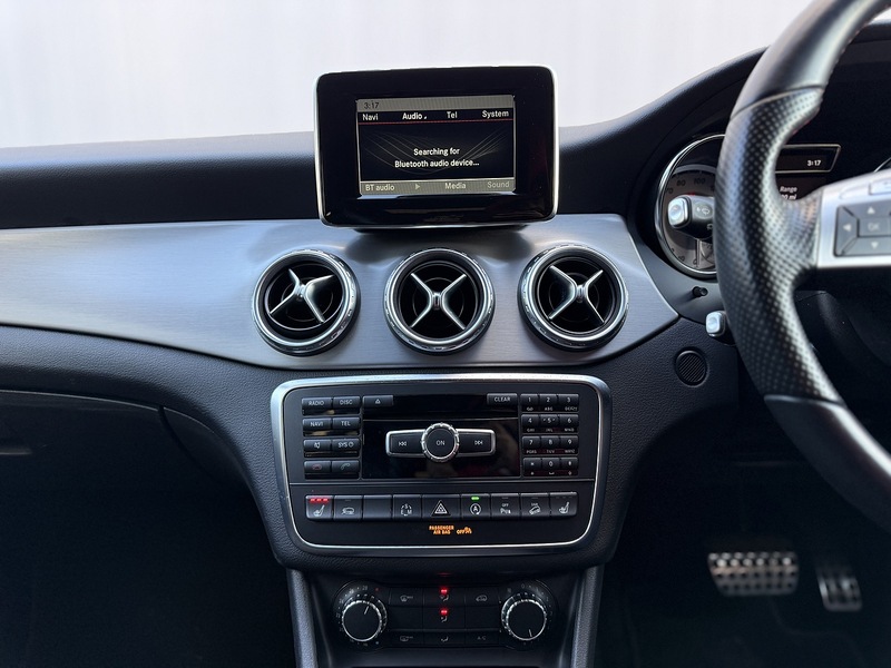 Mercedes-Benz GLA 2.1 GLA220 CDI AMG Line SUV 5dr Diesel 7G-DCT 4MATIC Euro 6 (s/s) (170 ps) - U198