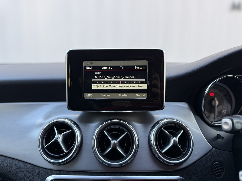 Mercedes-Benz GLA 2.1 GLA220 CDI AMG Line SUV 5dr Diesel 7G-DCT 4MATIC Euro 6 (s/s) (170 ps) - U198