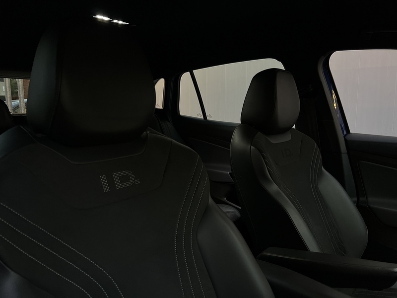 Volkswagen ID.4 Pure 52kWh Life SUV 5dr Electric Auto (148 ps) - U201