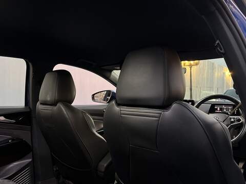 Volkswagen ID.4 Pure 52kWh Life SUV 5dr Electric Auto (148 ps) - U201