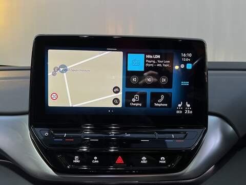 Volkswagen ID.4 Pure 52kWh Life SUV 5dr Electric Auto (148 ps) - U201