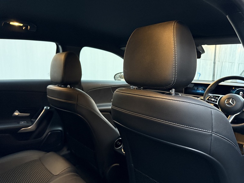 Mercedes-Benz A Class 1.5 A180d Sport (Executive) Hatchback 5dr Diesel 7G-DCT Euro 6 (s/s) (116 ps) - U203