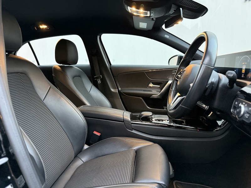 Mercedes-Benz A Class 1.5 A180d Sport (Executive) Hatchback 5dr Diesel 7G-DCT Euro 6 (s/s) (116 ps) - U203