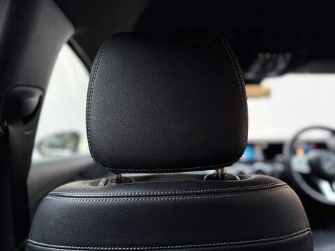 Mercedes-Benz A Class 1.5 A180d Sport (Executive) Hatchback 5dr Diesel 7G-DCT Euro 6 (s/s) (116 ps) - U203