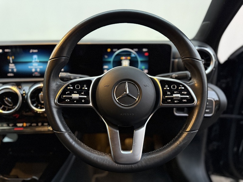 Mercedes-Benz A Class 1.5 A180d Sport (Executive) Hatchback 5dr Diesel 7G-DCT Euro 6 (s/s) (116 ps) - U203