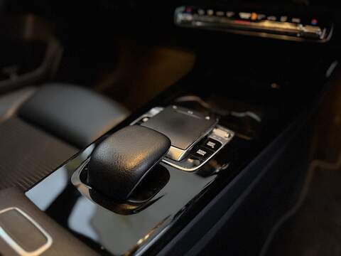 Mercedes-Benz A Class 1.5 A180d Sport (Executive) Hatchback 5dr Diesel 7G-DCT Euro 6 (s/s) (116 ps) - U203