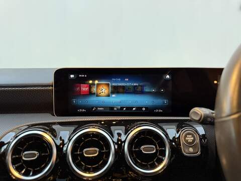 Mercedes-Benz A Class 1.5 A180d Sport (Executive) Hatchback 5dr Diesel 7G-DCT Euro 6 (s/s) (116 ps) - U203