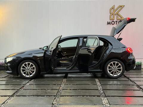 Mercedes-Benz A Class 1.5 A180d Sport (Executive) Hatchback 5dr Diesel 7G-DCT Euro 6 (s/s) (116 ps) - U203