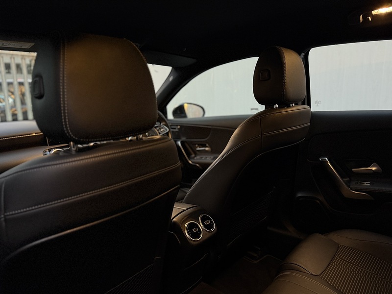 Mercedes-Benz A Class 1.5 A180d Sport (Executive) Hatchback 5dr Diesel 7G-DCT Euro 6 (s/s) (116 ps) - U203